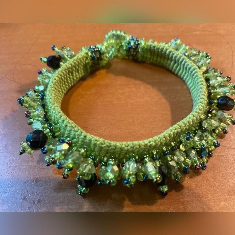 Green Glass Beaded Bracelet Toggle Clasp Women’s Chunky Fringe Statement Jewelry